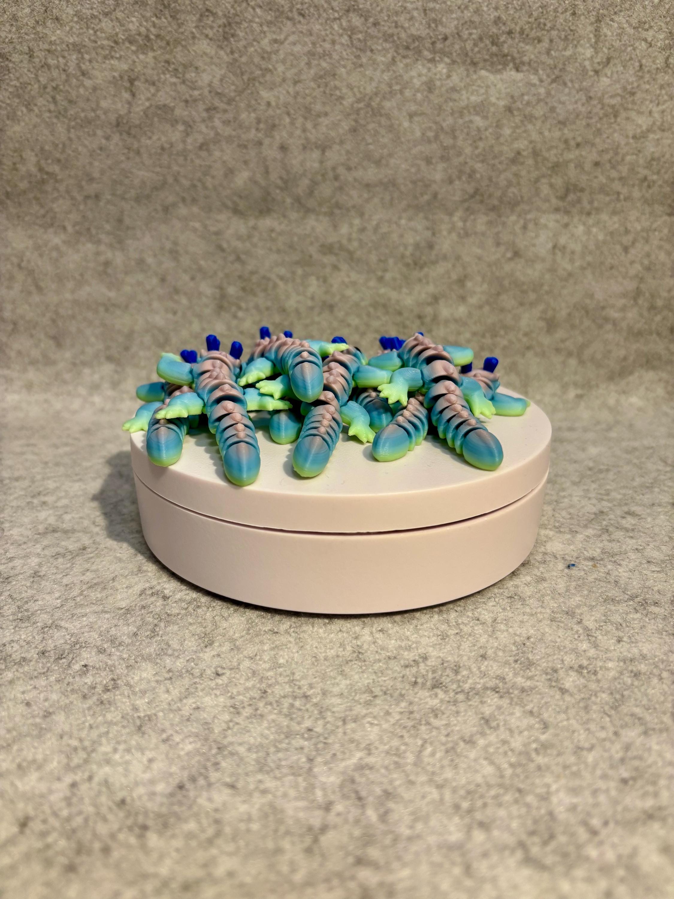 3D-printad regnbågsdrake – Artikulerad fidgetfigur i Silk PLA