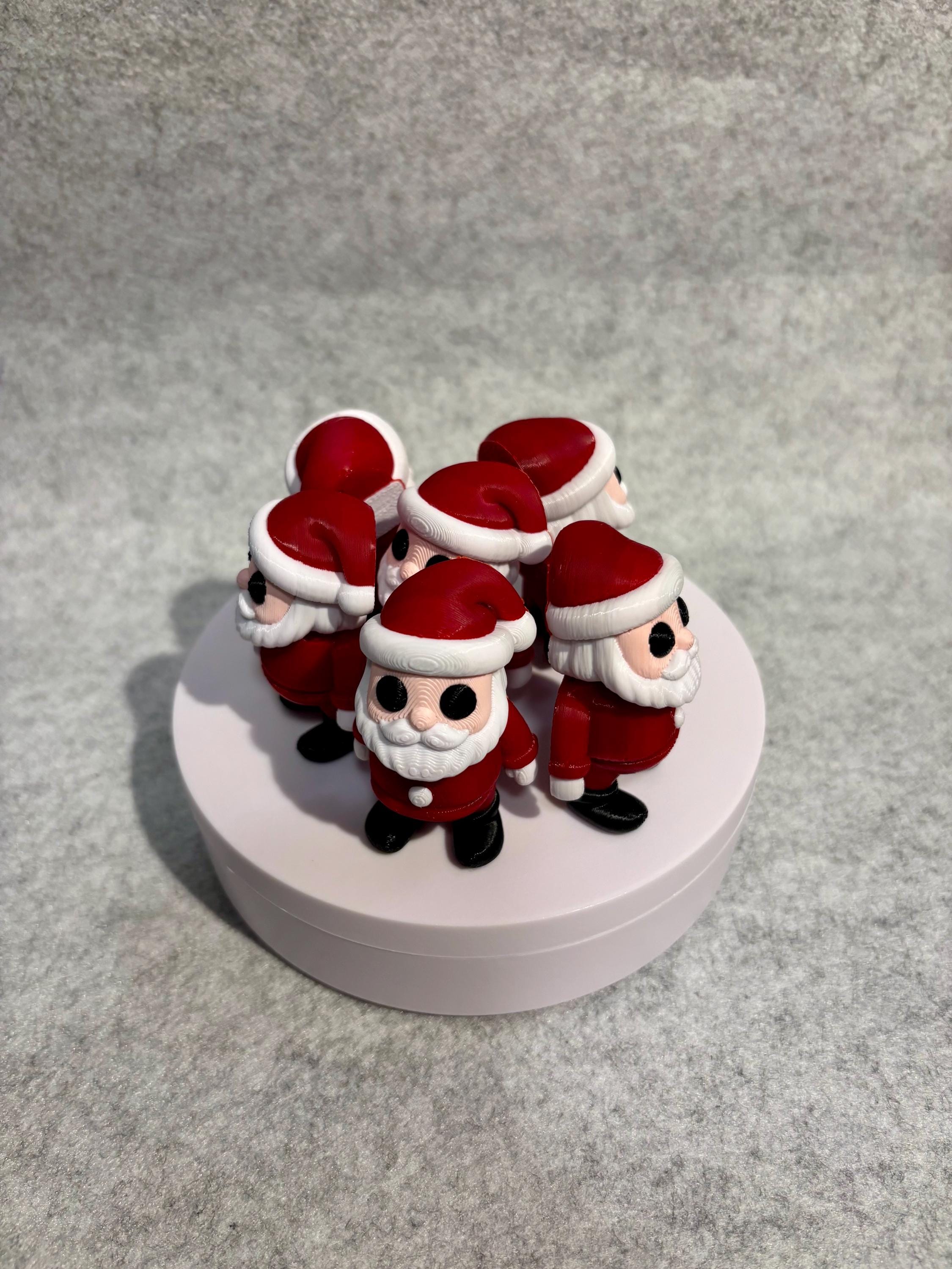 3D-printad artikulerad tomte – Juldekoration för skrivbordet