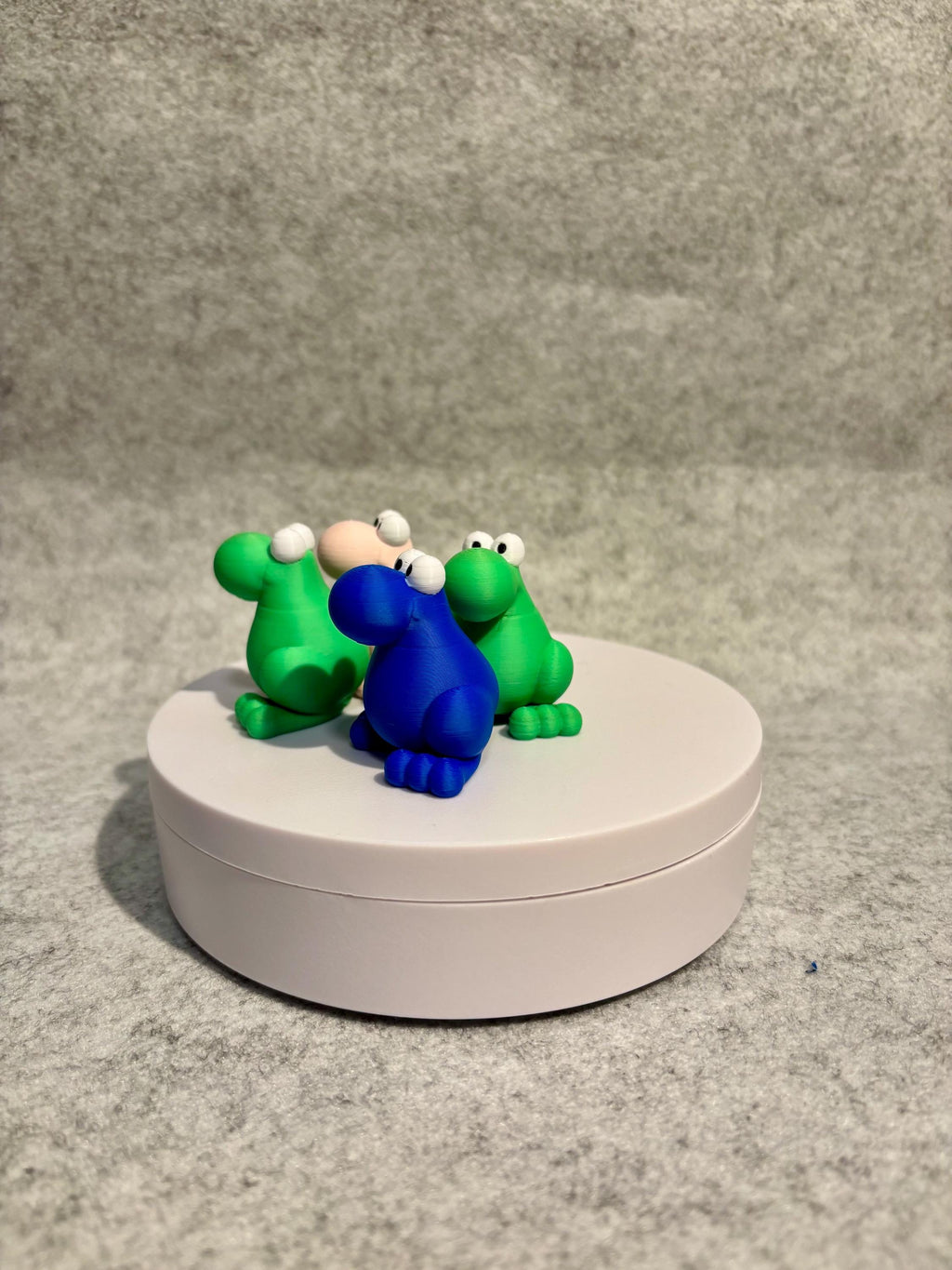 3D Printed Frog Figurine, Kawaii Desk Decor, Geeky Gamer Gift
