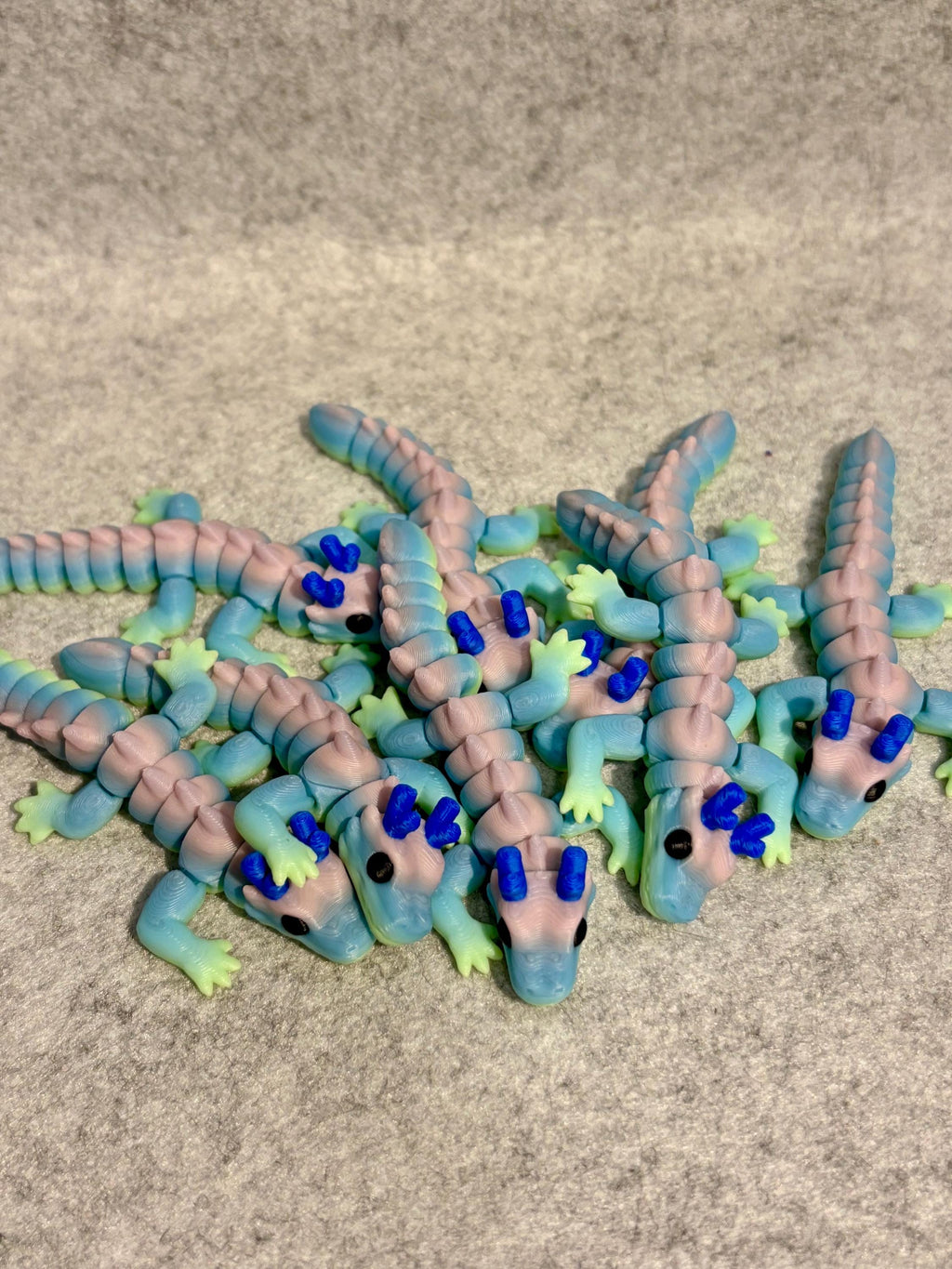 3D-printad regnbågsdrake – Artikulerad fidgetfigur i Silk PLA