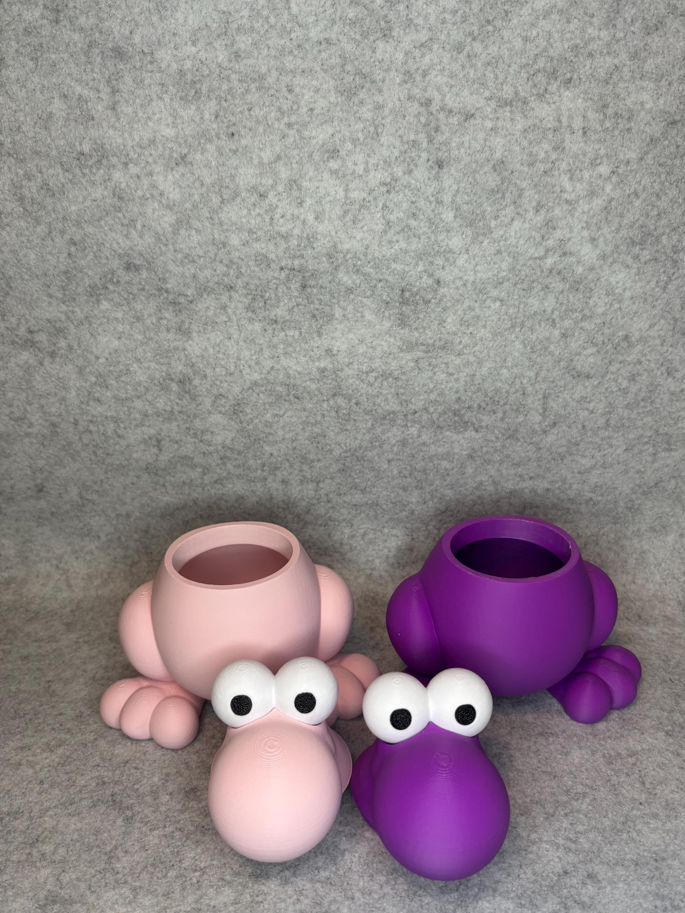 3D Printed Frog Candy Holder | Unique Nerd Candy Dish, Gift for Gamers