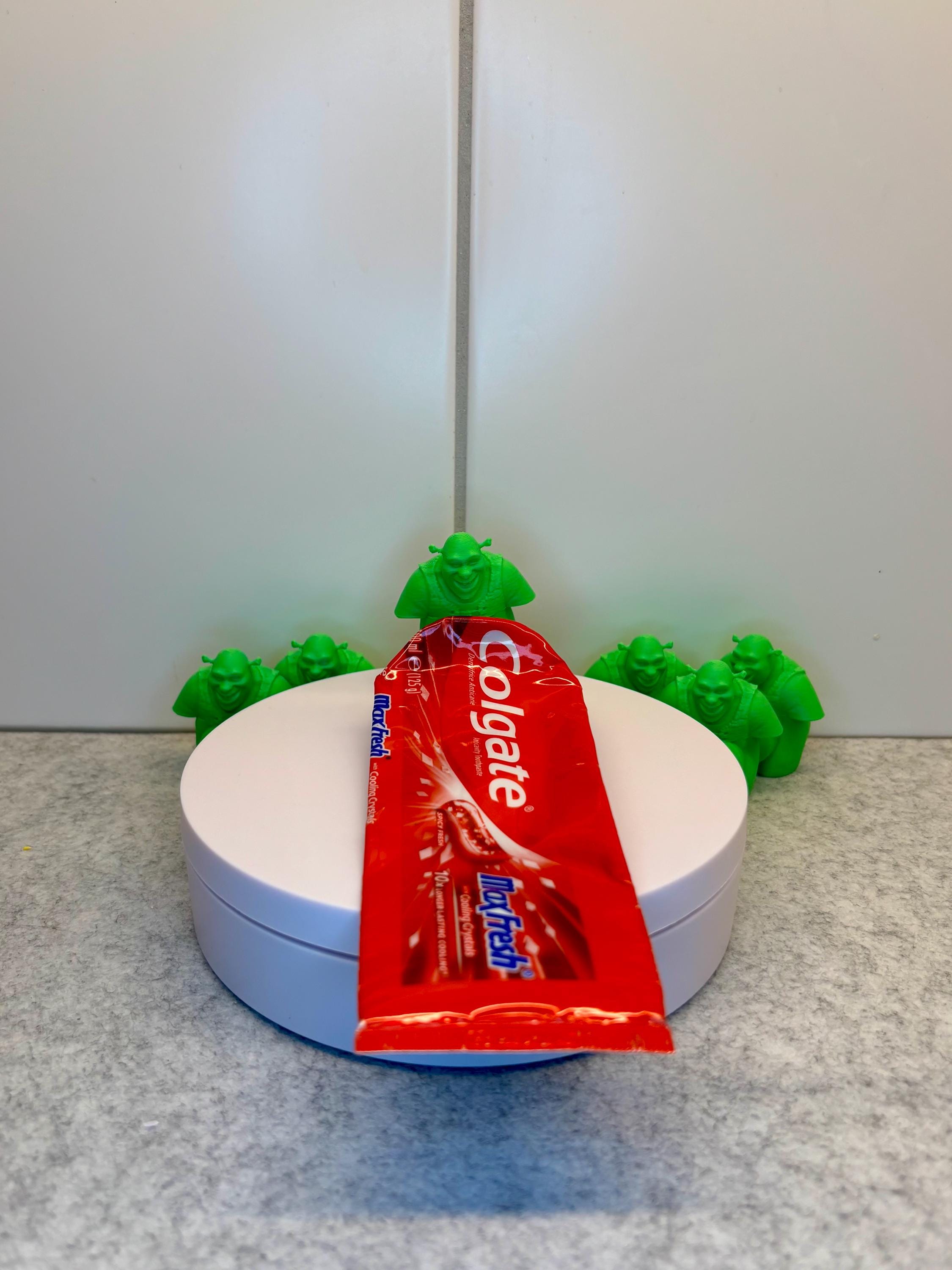 2-Pack Original Viral Shrek Pooping Toothpaste Topper with Toothpaste